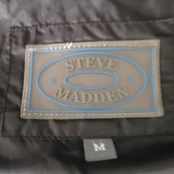 Stave Madden Women's Black Vest Size Medium with Pocket and Hood - Picture 5 of 14